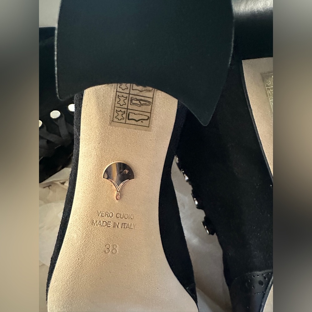 Vero Cuoio Boots - Picture 7 of 7